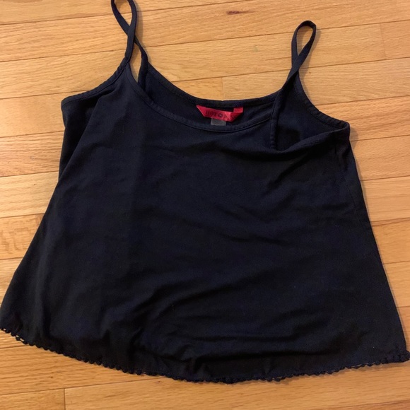 Simple Cute Black Swing Cami - Picture 3 of 4